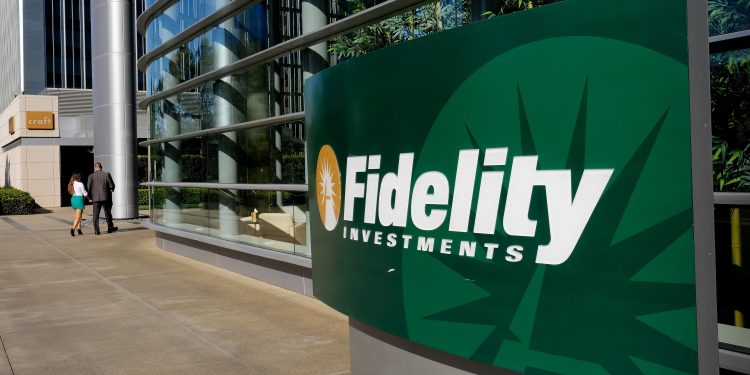 صناديق الاستثمار التابعة لشركة Fidelity Investments تبيع أكثر من مليون سهم لشركة «تسلا»