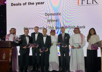 إندماج البنك الأول وسـاب يفوز بجائزة «صفقة العام»
