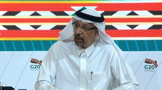 الفالح: حل المشاكل العالمية يتطلب جهود جميع الدول