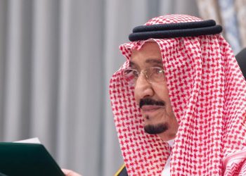 الملك سلمان: صحة المواطنين والمقيمين أولوية الميزانية السعودية