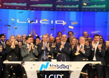 سهم «لوسيد» للسيارات الكهربائية – المملوكة جزئياً لصندوق الاستثمارات العامة – يرتفع 12% بعد طرحها بناسداك