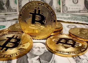 صناديق التحوط تعيد ترتيب أوراقها .. العملات المشفرة على حساب الأسهم والسندات