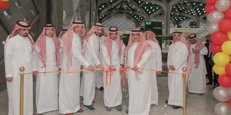 وكيل إمارة المدينة المنورة يفتتح فرع «بنك البلاد» في محطة قطار الحرمين