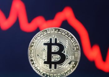 خسائر بيتكوين تتخطى 15% من قيمتها منذ إطلاق الصناديق المتداولة