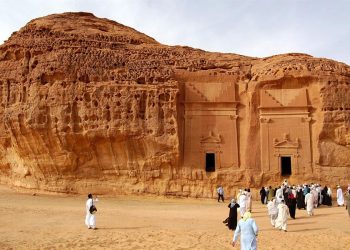 مدائن صالح.. سياحة تراثية تجذب الزائرين للمقاصد السعودية