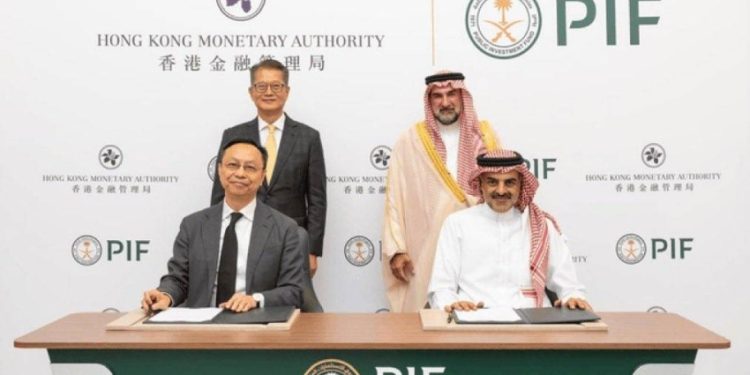 مذكرة تفاهم بين PIF وسلطات هونج كونج للاستثمار في صندوق بمليار دولار