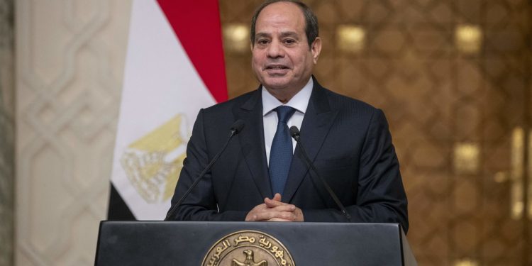 السيسي يوجه بمراجعة برنامج الاصلاح الاقتصادي مع صندوق النقد