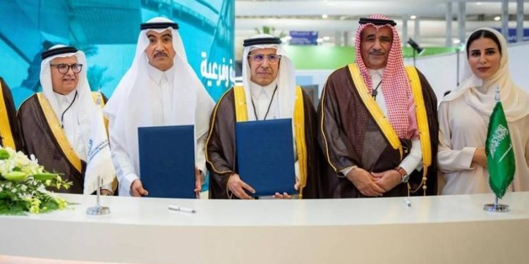 «أسفار» التابعة لـ «PIF» توقع اتفاقية استثمارية مع هيئة تطوير المنطقة الشرقية