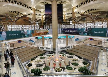 في خطوة لتمكين القطاع الخاص غير النفطي بالمملكة.. «خبراء»: إطلاق صندوق الاستثمارات العامة لشركة «الواحة» يعزز تصدير العلامات السعودية إلى الأسواق الحرة العالمية