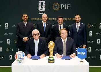 شراكة بين صندوق الاستثمارات العامة و «فيفا» لدعم أكبر نسخة في تاريخ كأس العالم